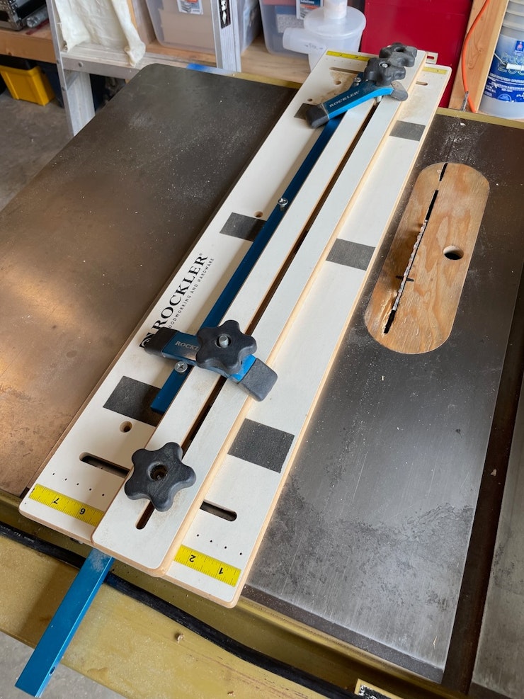 Rockler Taper / Straight Line Jig Rockler Taper / Straight Line Jig.